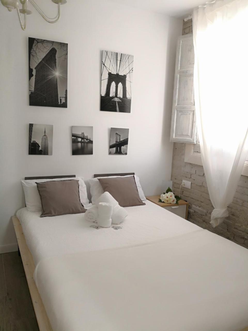 Suites By Eric Olsan فالنسيا المظهر الخارجي الصورة