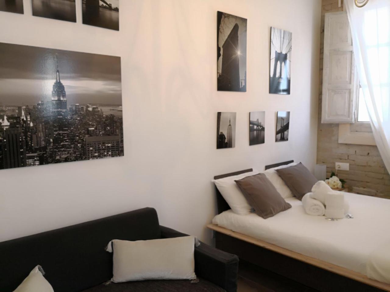 Suites By Eric Olsan فالنسيا المظهر الخارجي الصورة